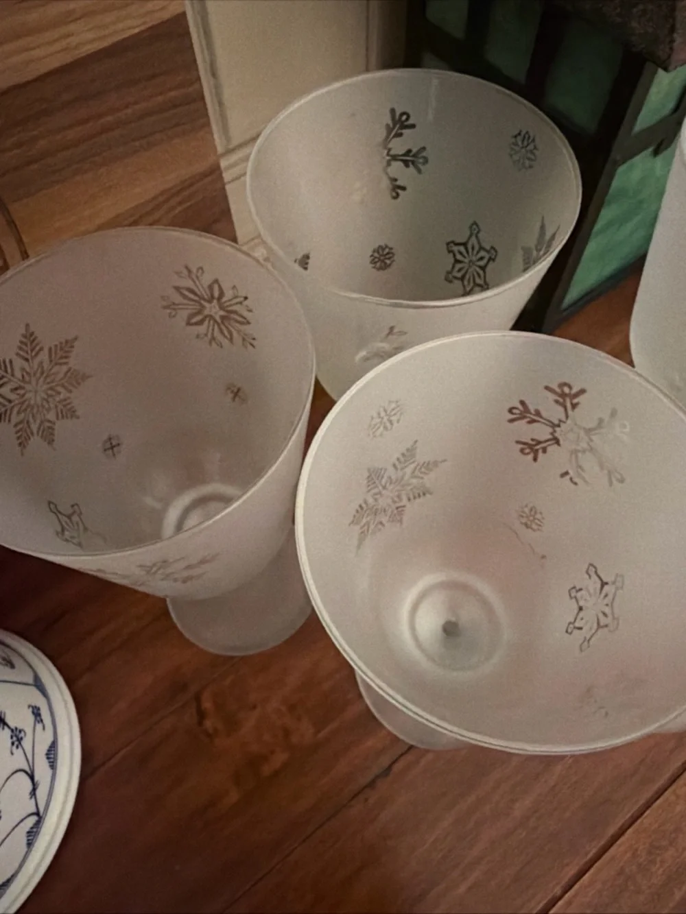 Frosted Snowflake Wine Goblets - Set of 6 vintage Libbey glass ware